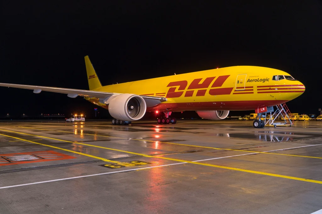 Công ty hậu cần quốc tế DHL đình chỉ một số lô hàng của các gói đến Hoa Kỳ